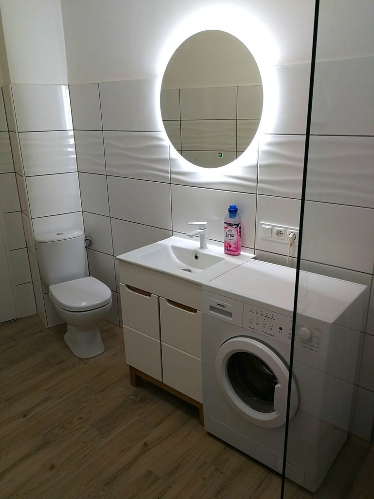 Dom Sprzedaż  Zdroje 18