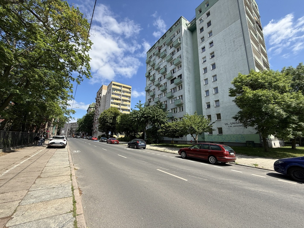 Mieszkanie Sprzedaż  Centrum Unisławy 3
